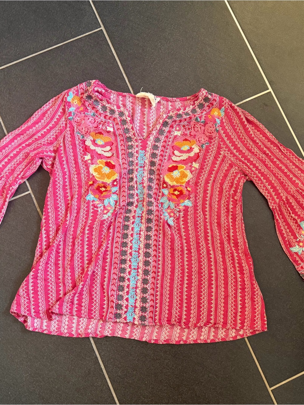 Savanna Jane Embroidered Peasant Blouse Tunic Top Size M Pink Red Bell Sleeve